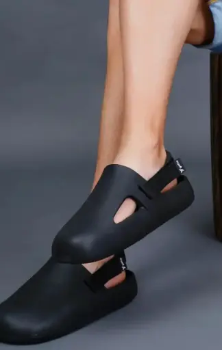 Comfy Crossover Sliders Footwear